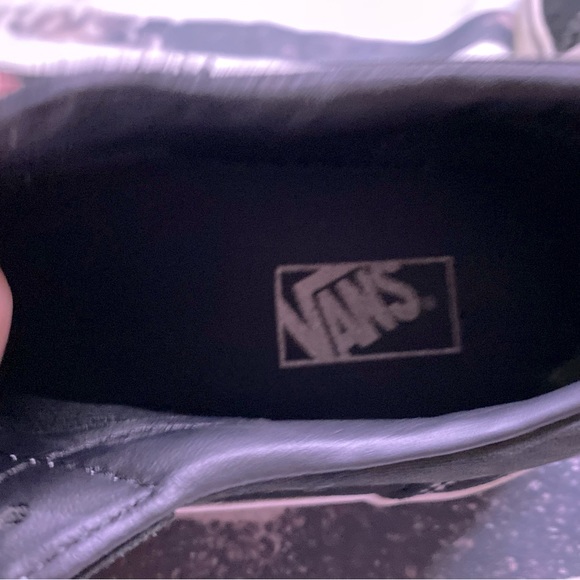 Vans - Picture 4 of 4